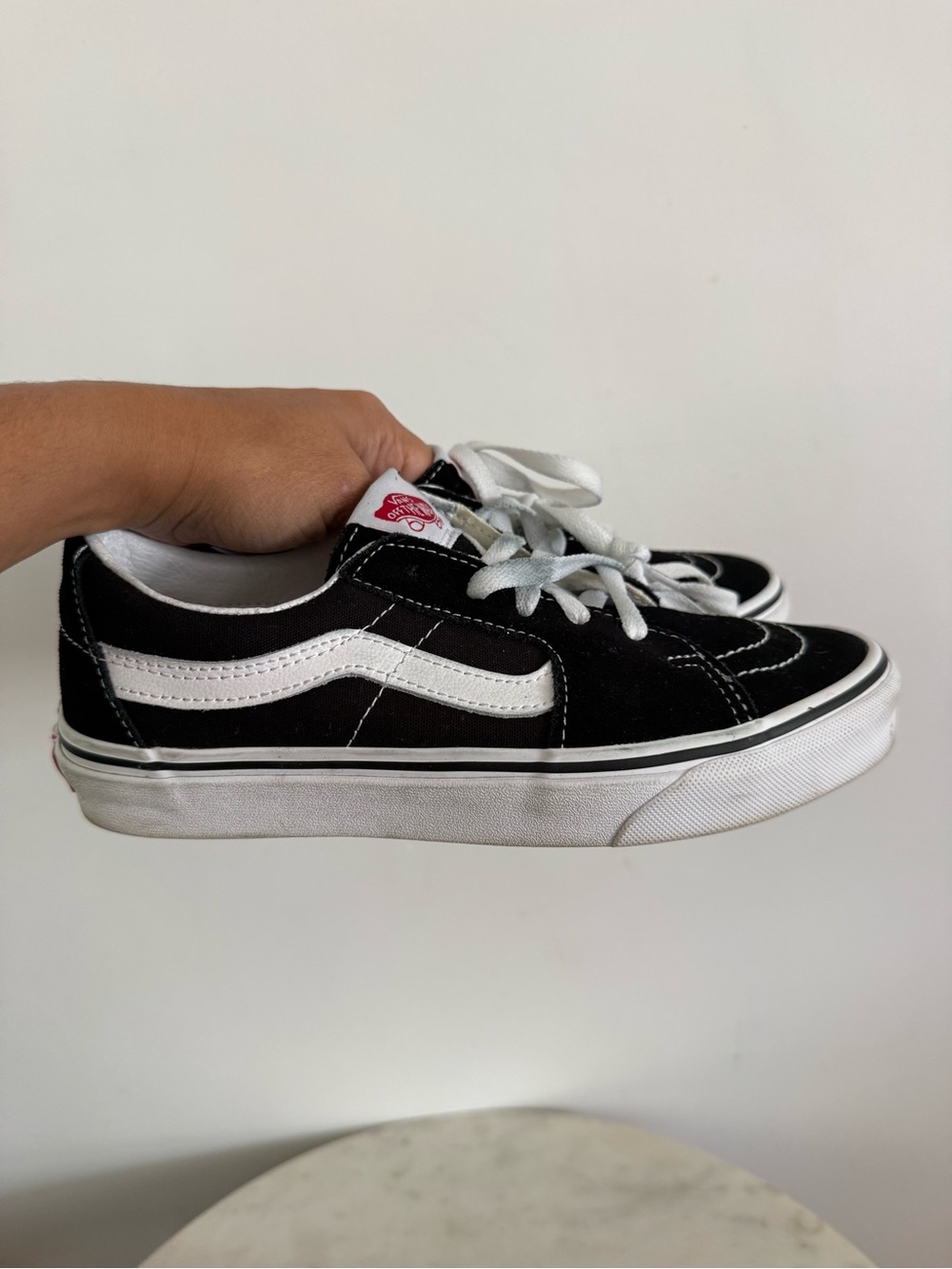 VANS Old Skool Women's Shoes Black/True White Size 7 Gently Used Great Condition